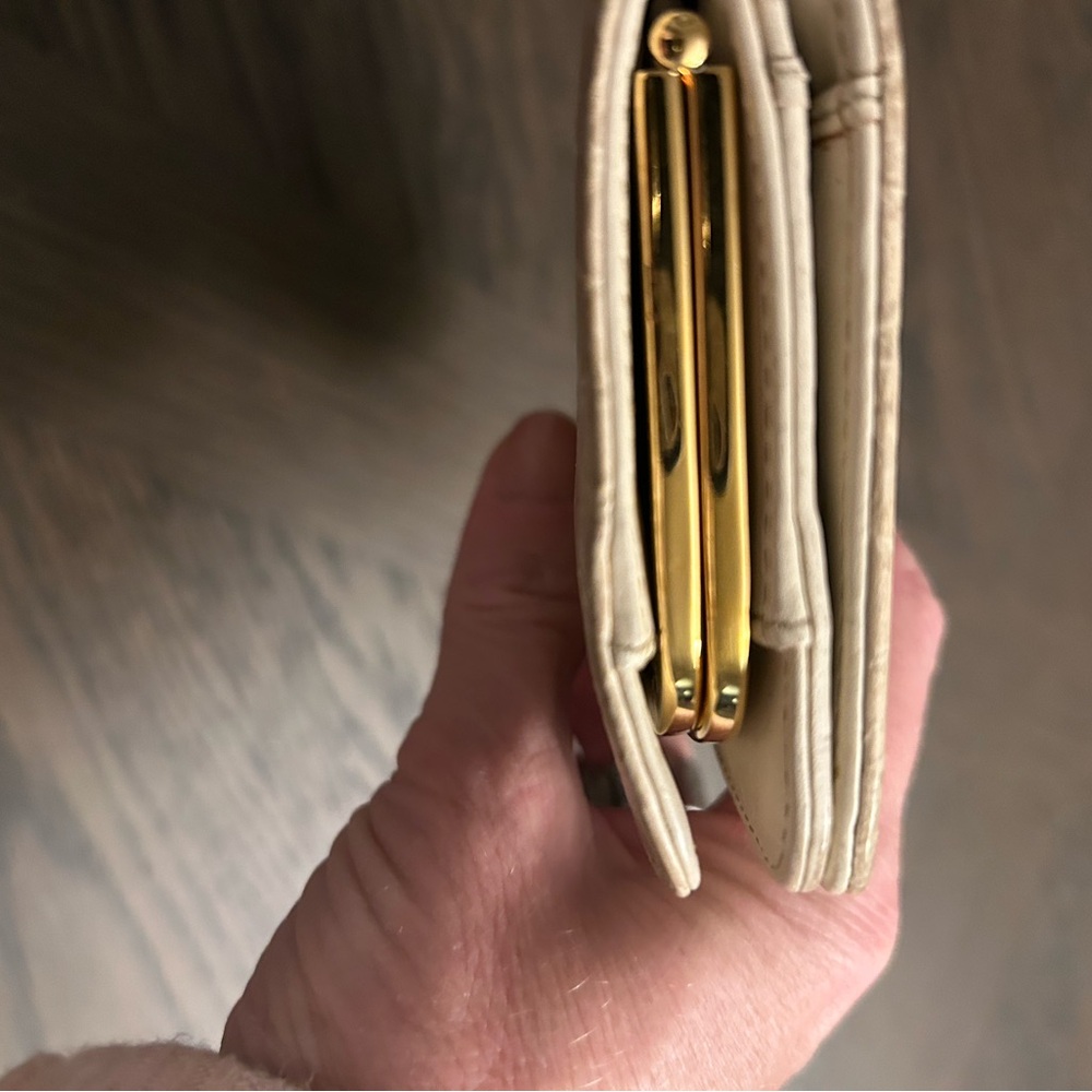 Miu Miu Beige Crocodile-Embossed Wallet - Picture 12 of 13